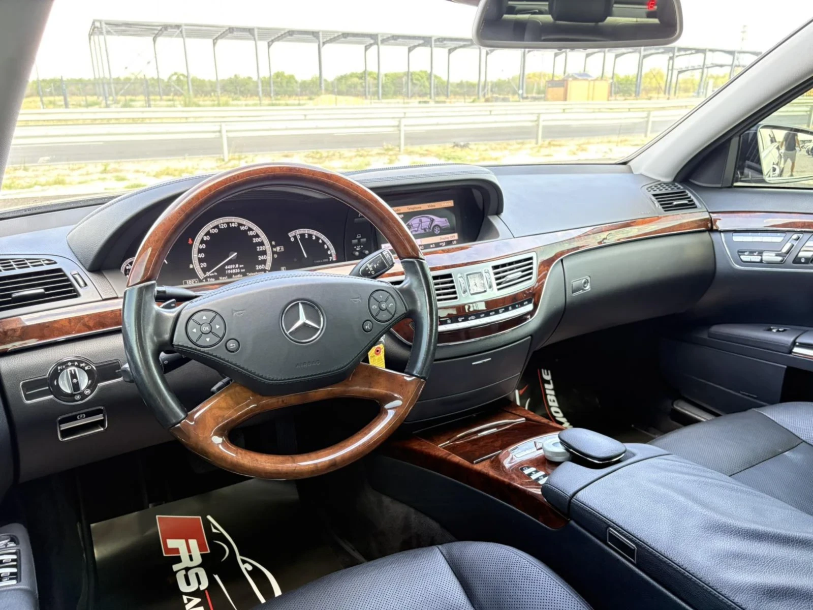 Mercedes-Benz S 550  - изображение 7