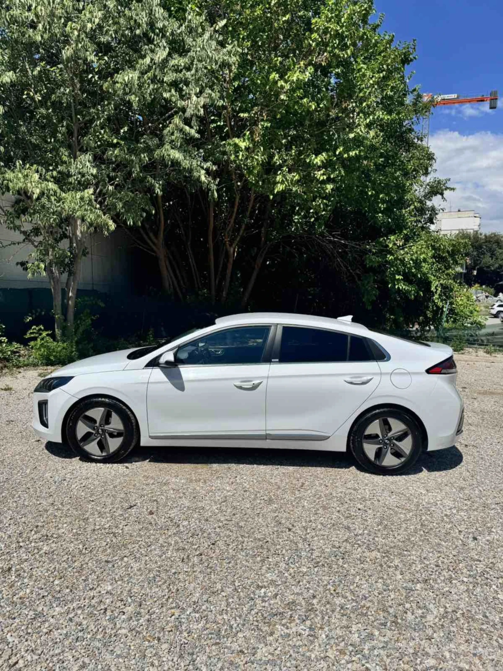 Hyundai Ioniq Facelift Premium  | Mobile.bg   3