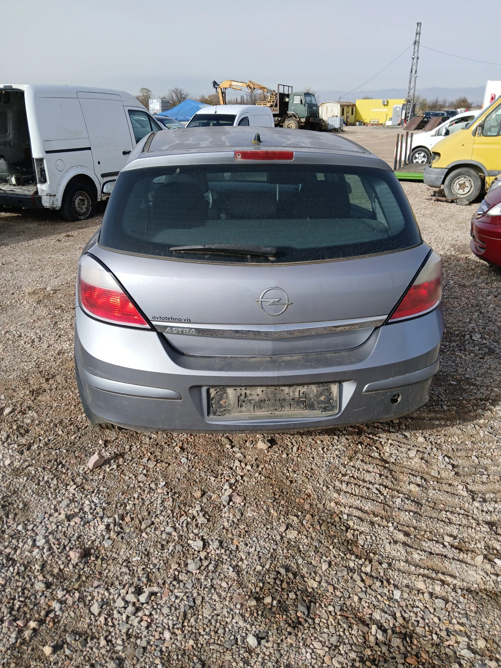Opel Astra Astra H 1.4 бензи 1.7 Cdti  на части - изображение 5