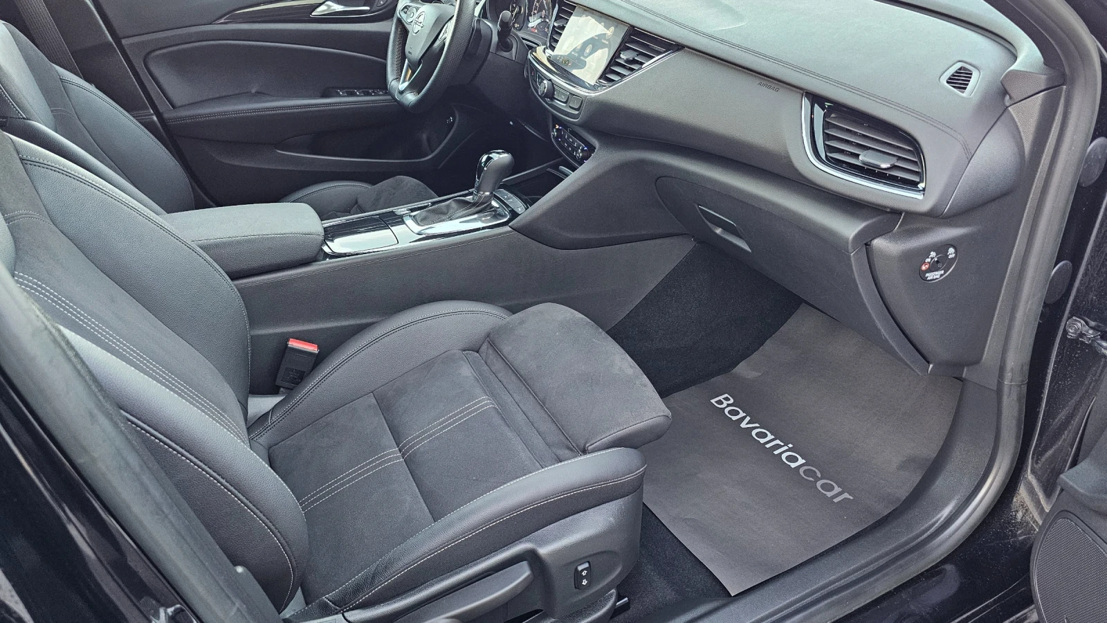 Opel Insignia Germany* Ultimate* Face* Aut.* Masage* LED* Kam.* , снимка 13 - Автомобили и джипове - 54114507