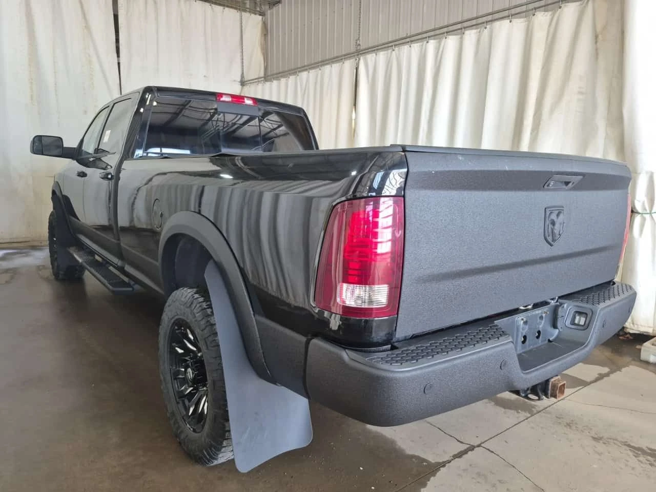 Dodge RAM 3500 | LARAMIE CREW CAB LONG BED| ПОДГРЕВИ| ОБДУХВАНЕ, снимка 4 - Автомобили и джипове - 54414051