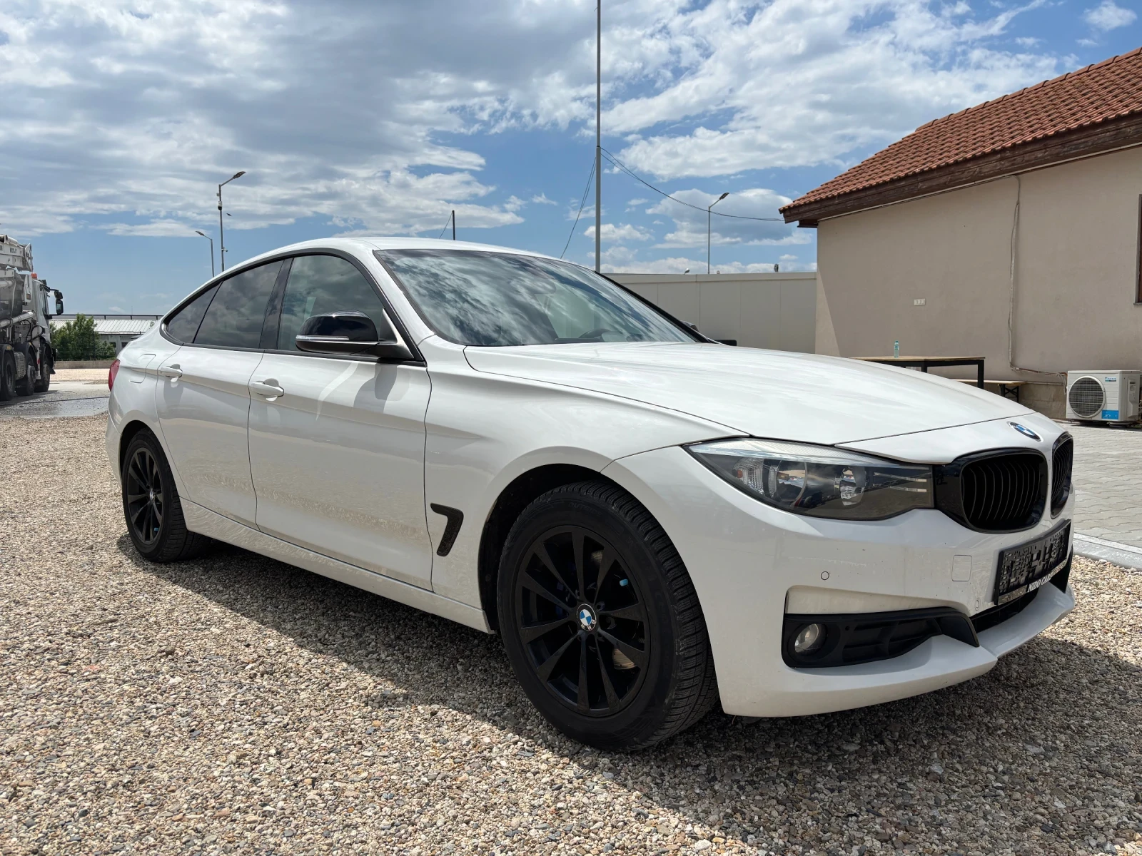 BMW 3gt 320 GT XDrive, снимка 2 - Автомобили и джипове - 54597172