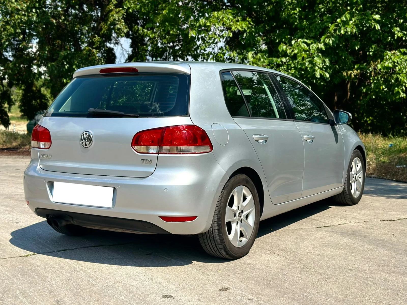 VW Golf 2.0/ 110к.с Топ! Регистриран/обслужен, снимка 5 - Автомобили и джипове - 55046908
