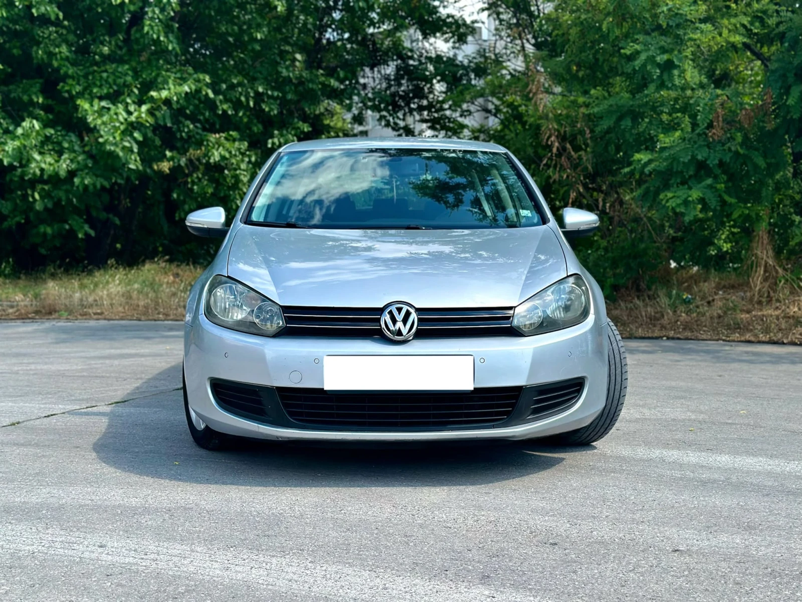 VW Golf 2.0/ 110к.с Топ! Регистриран/обслужен, снимка 2 - Автомобили и джипове - 55046908