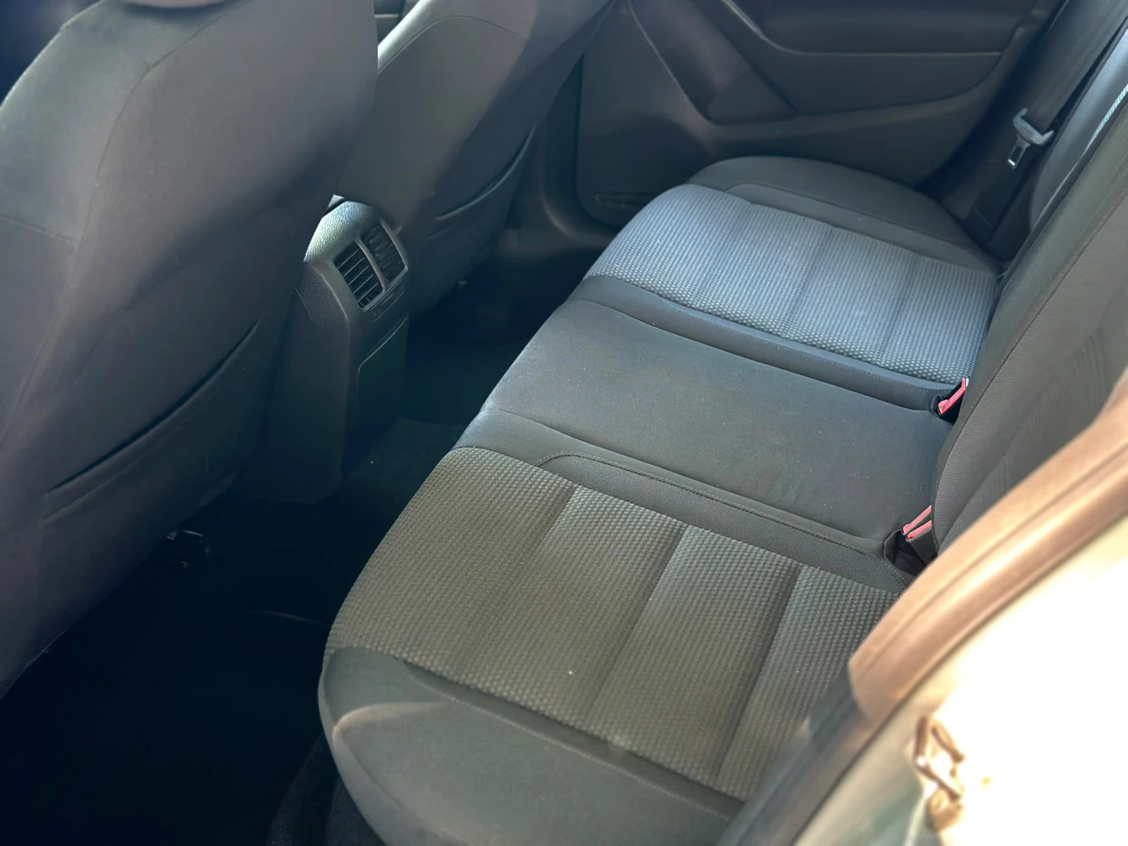 VW Golf 2.0/ 110к.с Топ! Регистриран/обслужен, снимка 10 - Автомобили и джипове - 55046908