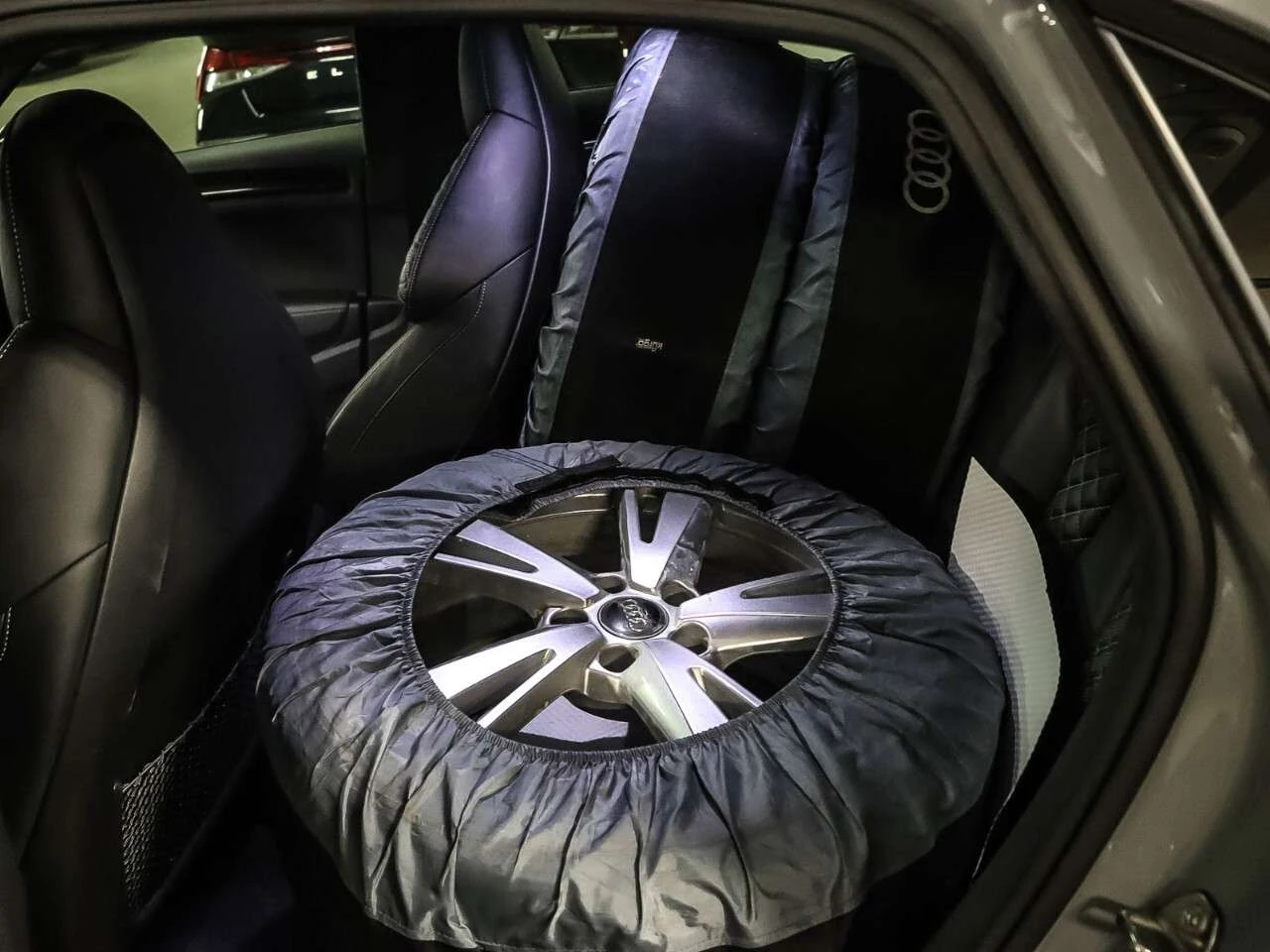 Audi Rs3 2.5 TFSI quattro S tronic / NARDO GREY / ЦЕНА ДО Б, снимка 14 - Автомобили и джипове - 54957787