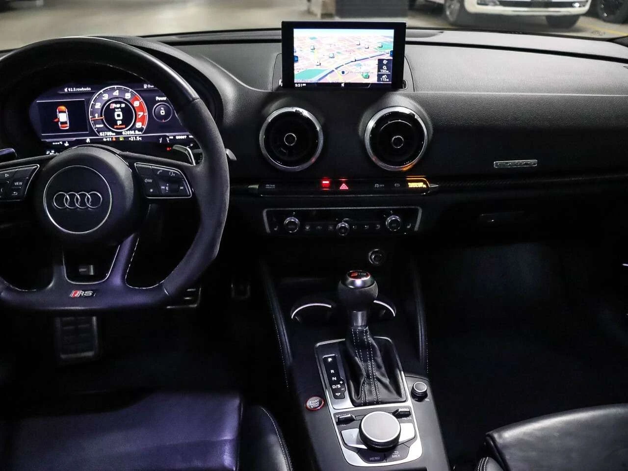 Audi Rs3 2.5 TFSI quattro S tronic / NARDO GREY / ЦЕНА ДО Б, снимка 11 - Автомобили и джипове - 54957787