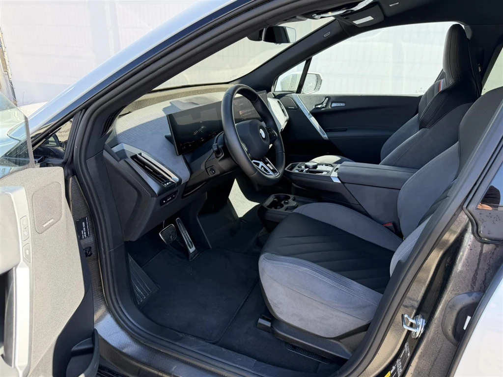 BMW iX xDrive45, снимка 8 - Автомобили и джипове - 55141984