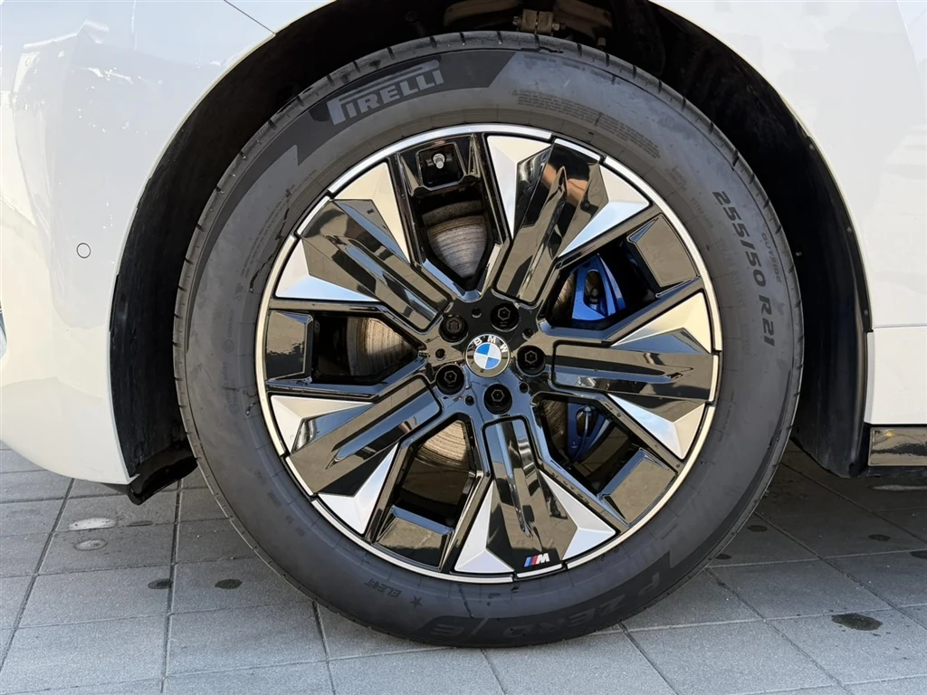 BMW iX xDrive45, снимка 5 - Автомобили и джипове - 55141984