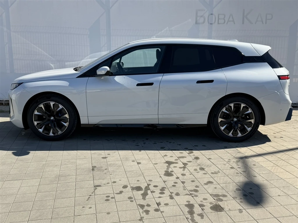 BMW iX xDrive45, снимка 3 - Автомобили и джипове - 55141984