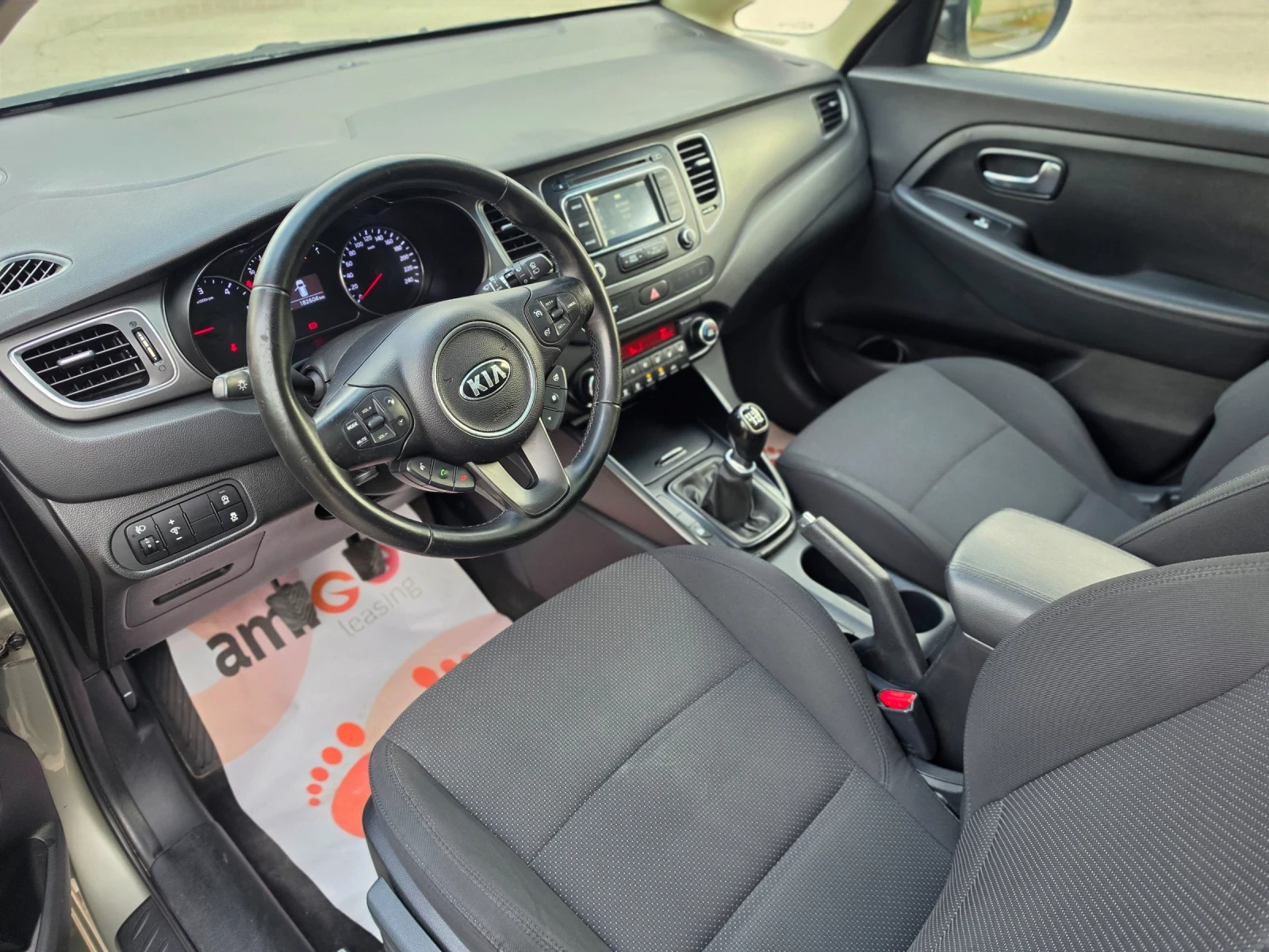 Kia Carens 1.7CRDi 136hp * КАМЕРА * ЕВРО 5 * , снимка 16 - Автомобили и джипове - 55228553