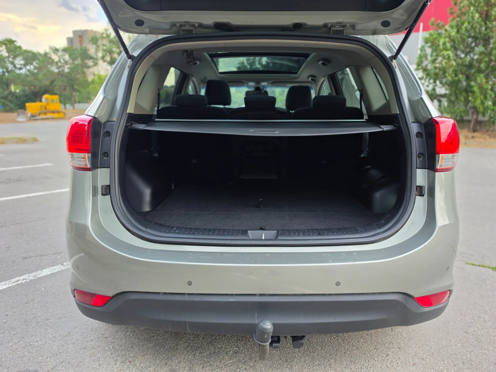 Kia Carens 1.7CRDi 136hp * КАМЕРА * ЕВРО 5 * , снимка 14 - Автомобили и джипове - 55228553