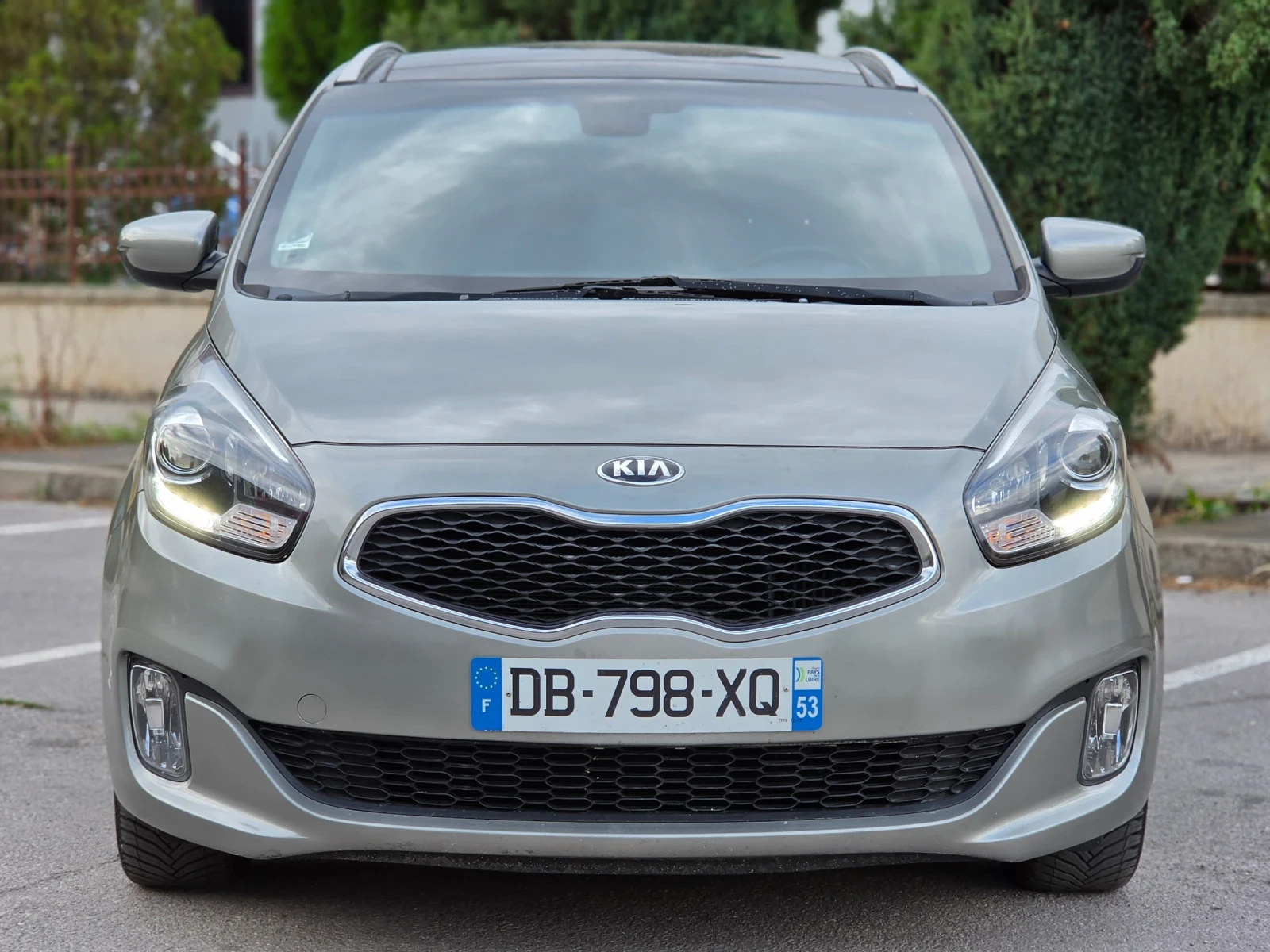 Kia Carens 1.7CRDi 136hp * КАМЕРА * ЕВРО 5 * , снимка 2 - Автомобили и джипове - 55228553