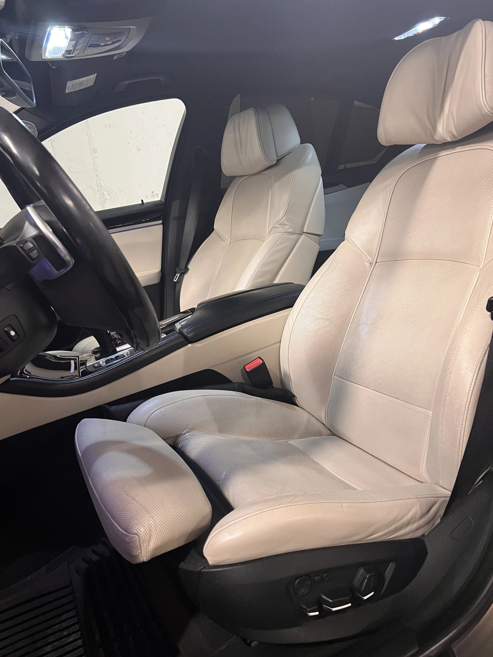 BMW 530 xDrive Individual, снимка 11 - Автомобили и джипове - 55250410