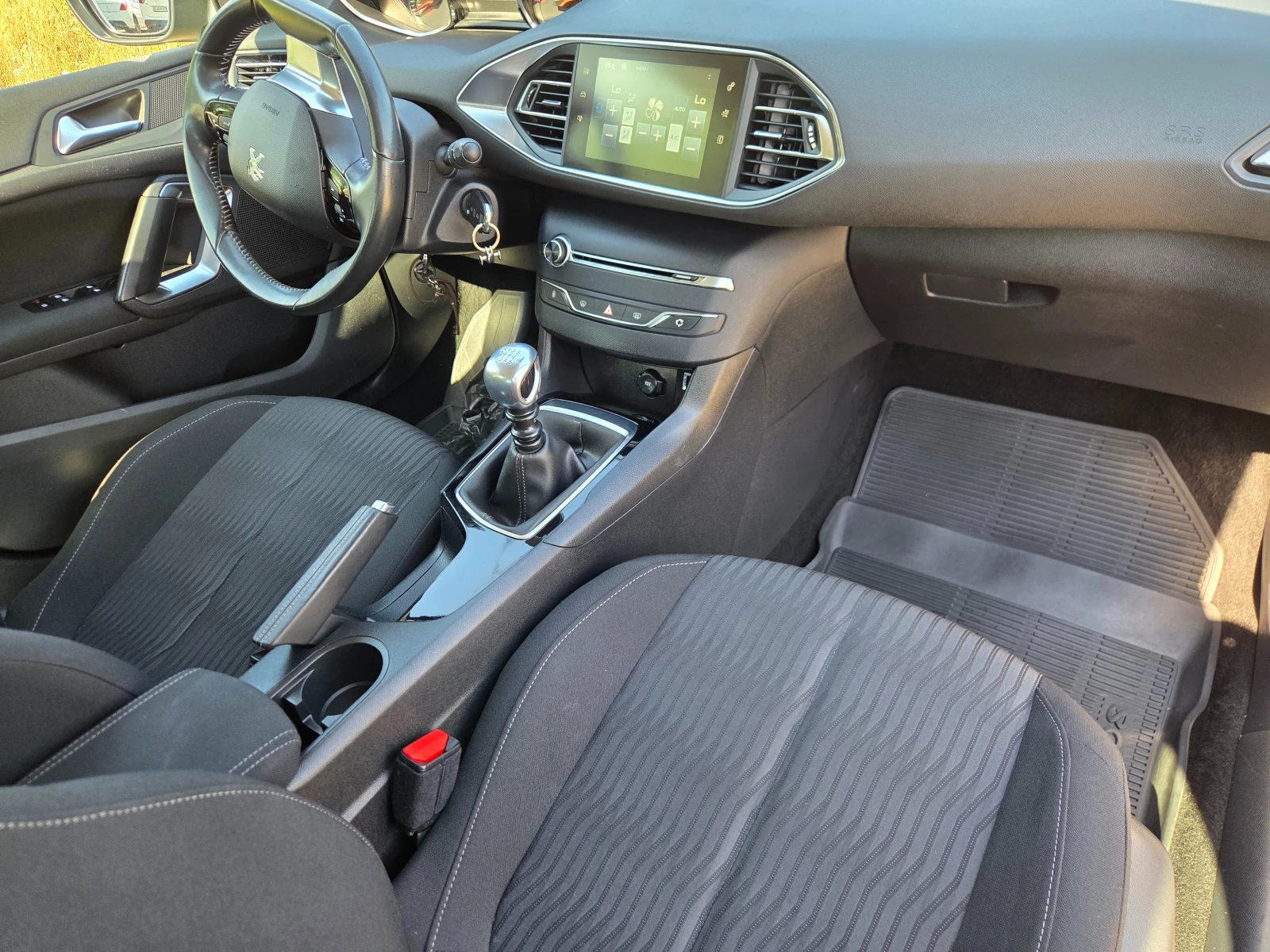 Peugeot 308 1.6HDI 150хил.км. ОТЛИЧНО, снимка 8 - Автомобили и джипове - 55570078