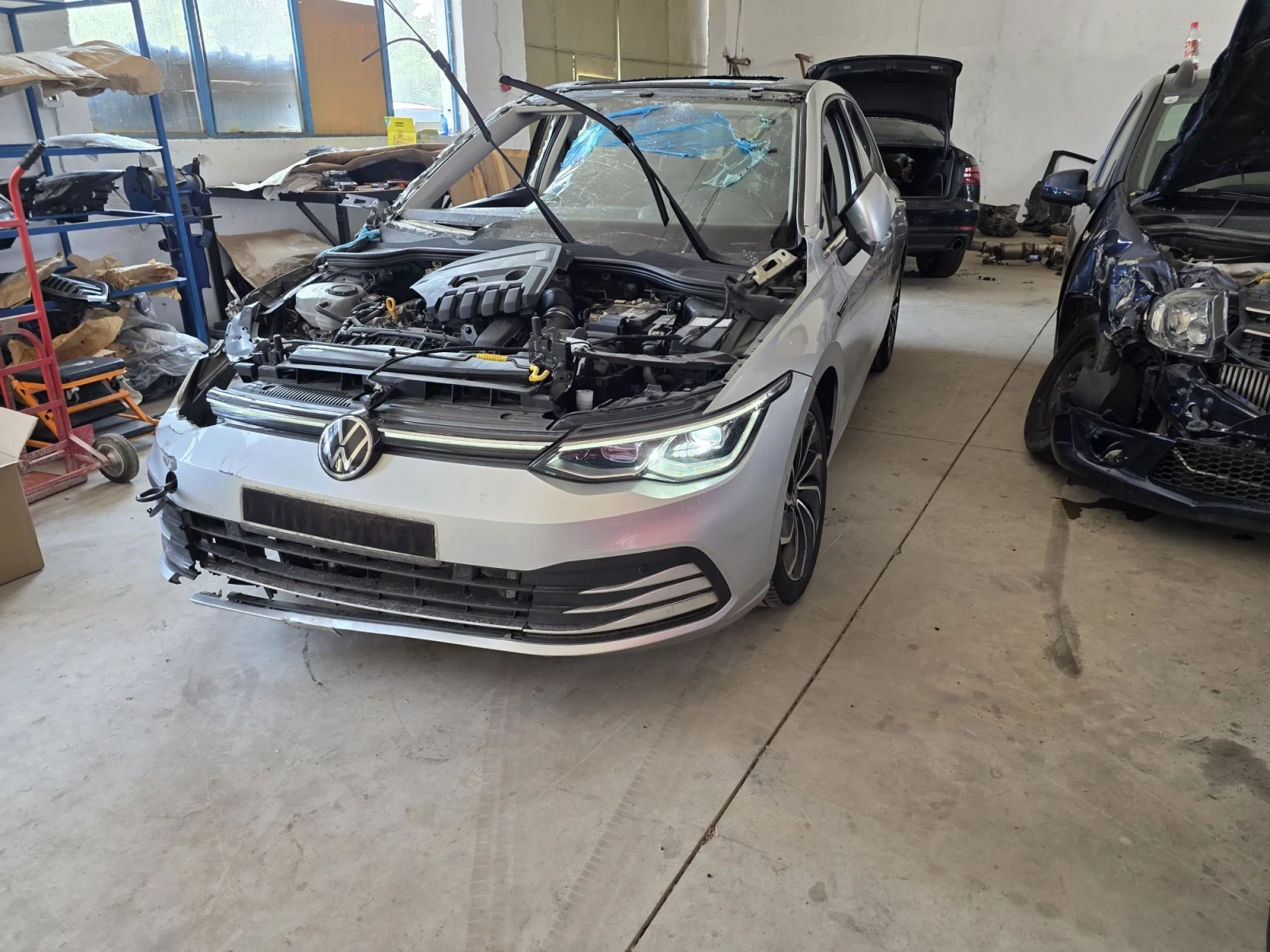 VW Golf 1.5 eTsi, снимка 8 - Автомобили и джипове - 55615585