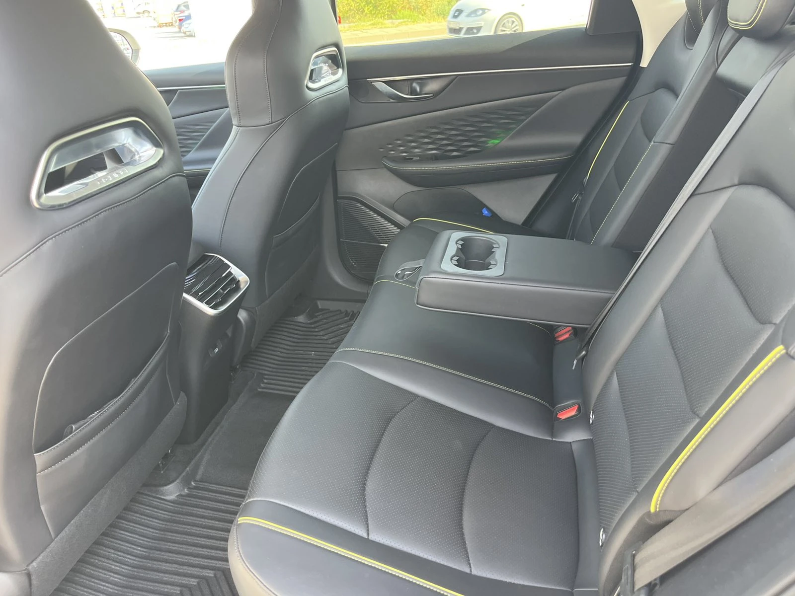 BAIC X55 X55 II, снимка 7 - Автомобили и джипове - 55895775