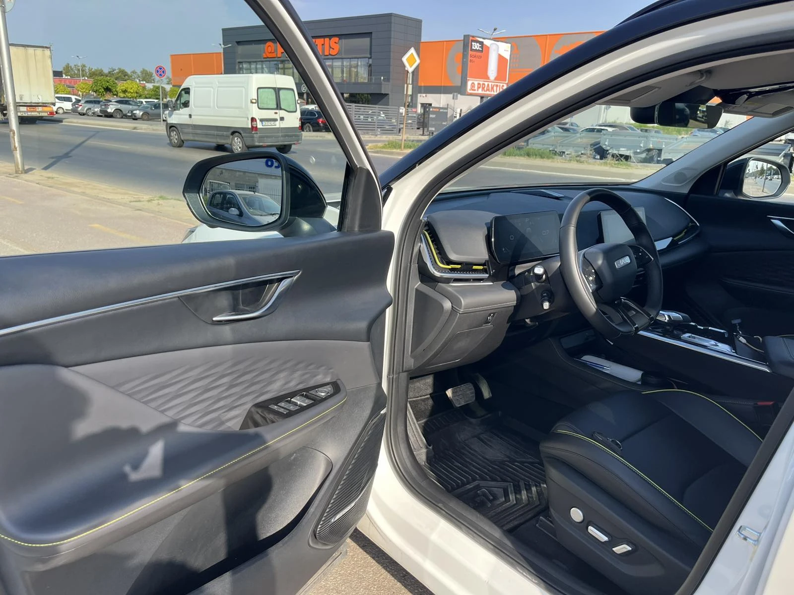 BAIC X55 X55 II, снимка 13 - Автомобили и джипове - 55895775