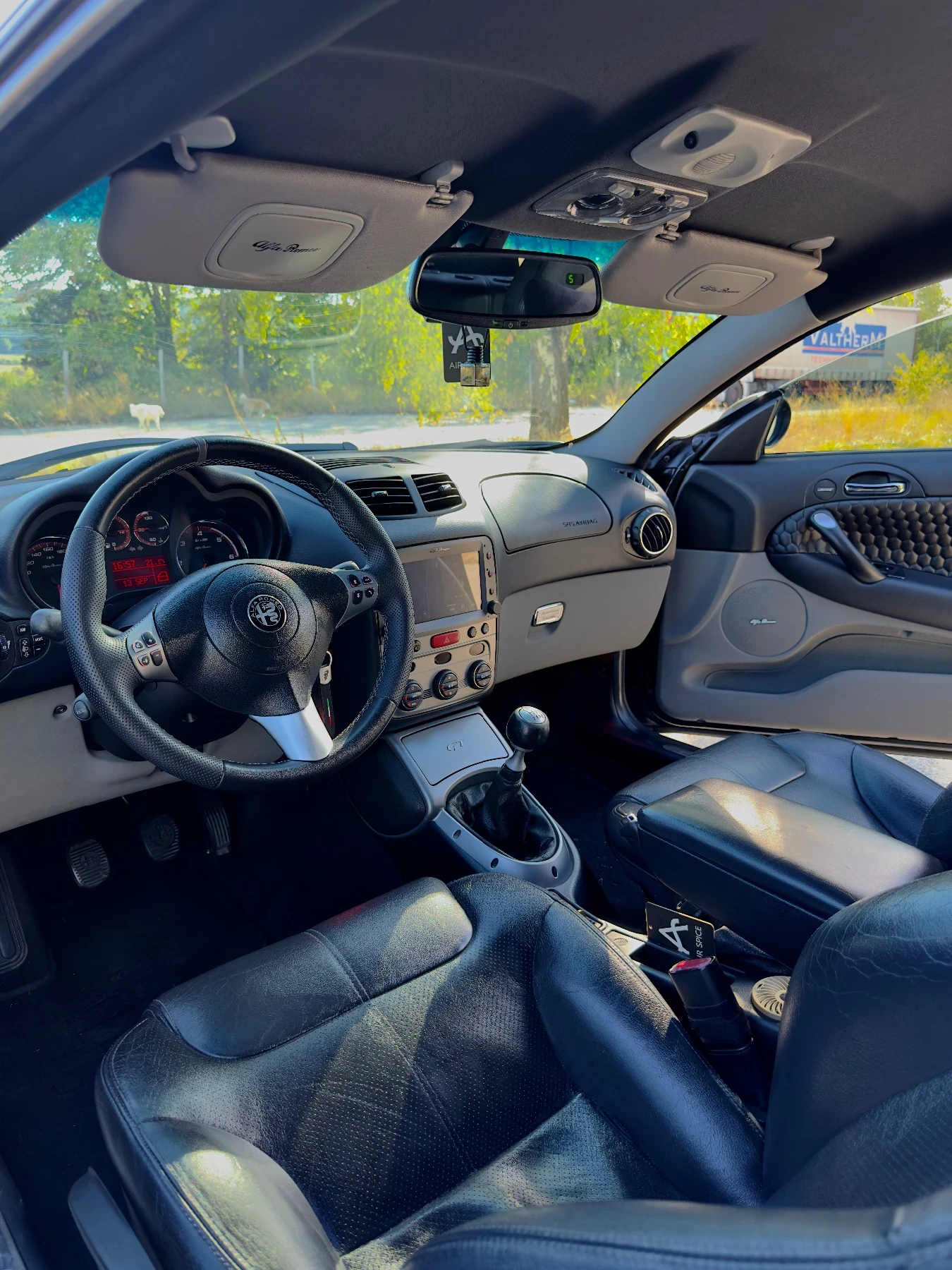 Alfa Romeo Gt, снимка 11 - Автомобили и джипове - 56061513
