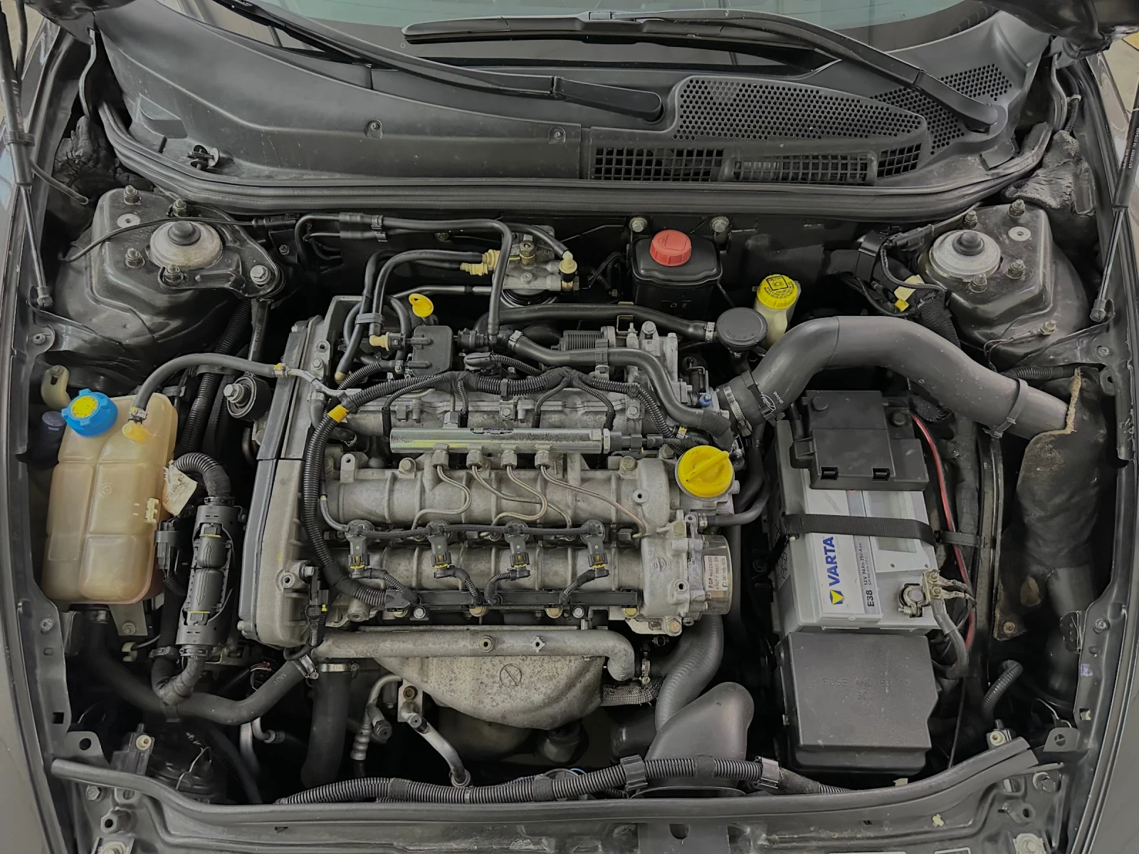 Alfa Romeo Gt, снимка 17 - Автомобили и джипове - 56061513