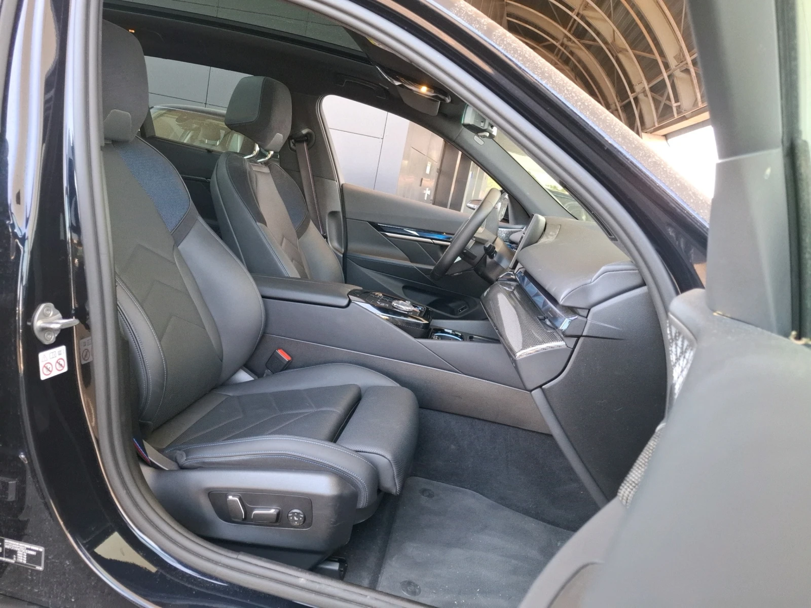 BMW i5 M Touring xDrive60  | Mobile.bg � ����������� 3