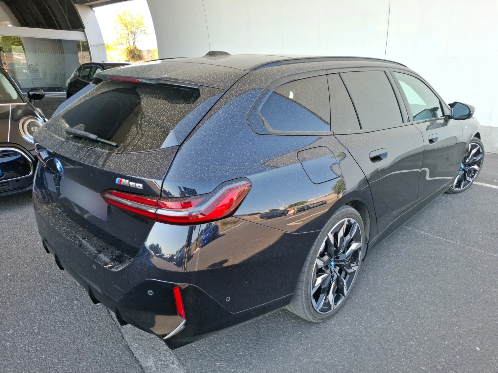 BMW i5 M Touring xDrive60  | Mobile.bg � ����������� 2