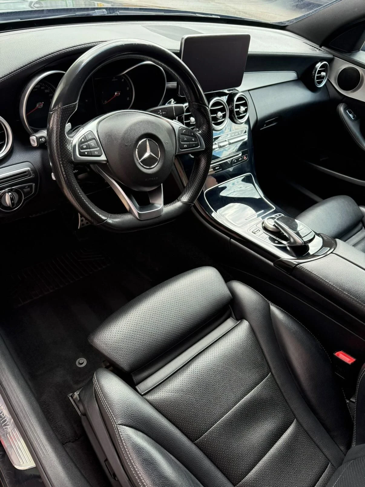 Mercedes-Benz C 250 4matic, снимка 2 - Автомобили и джипове - 56570086