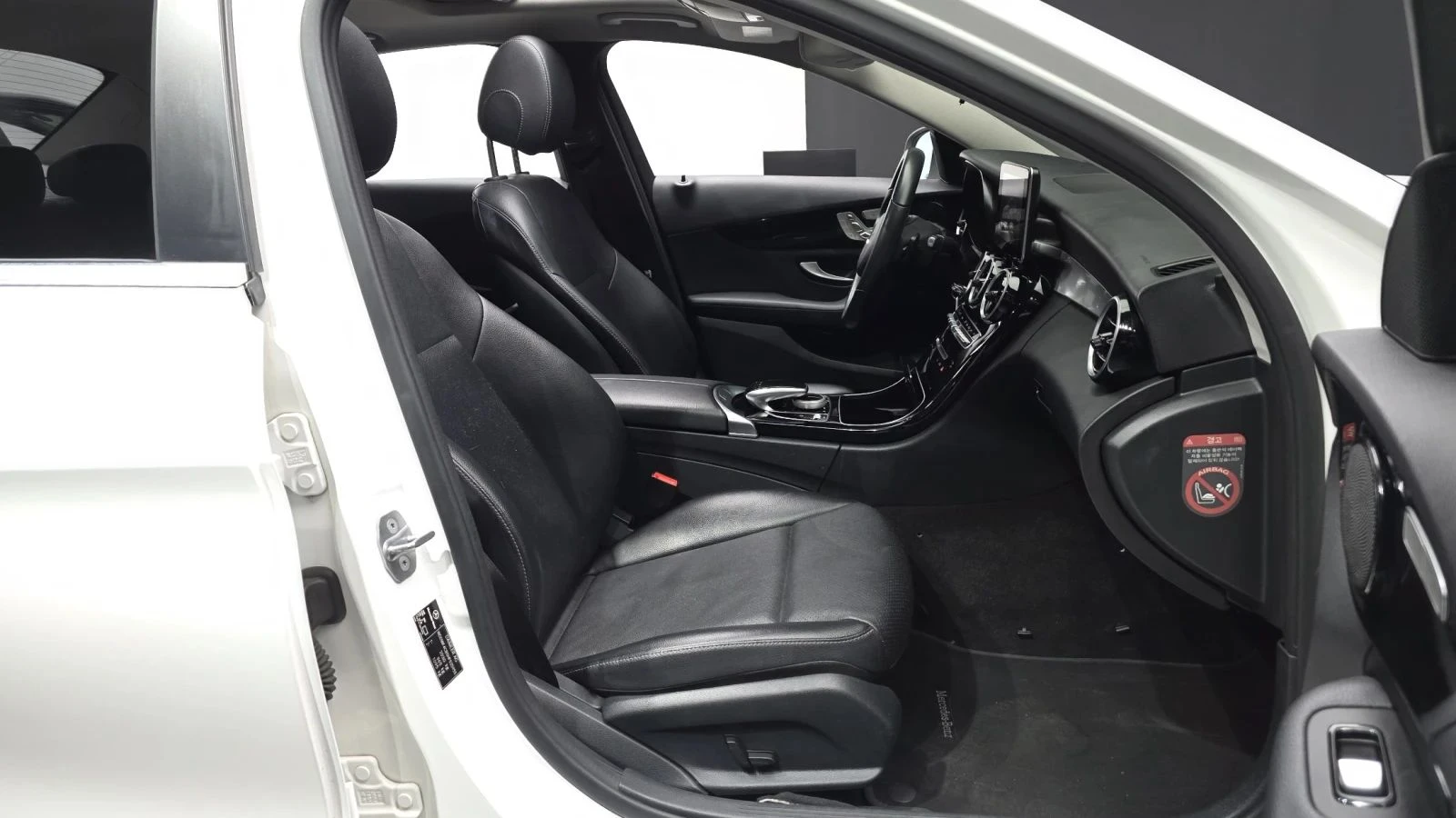 Mercedes-Benz C 200, снимка 11 - Автомобили и джипове - 56685745