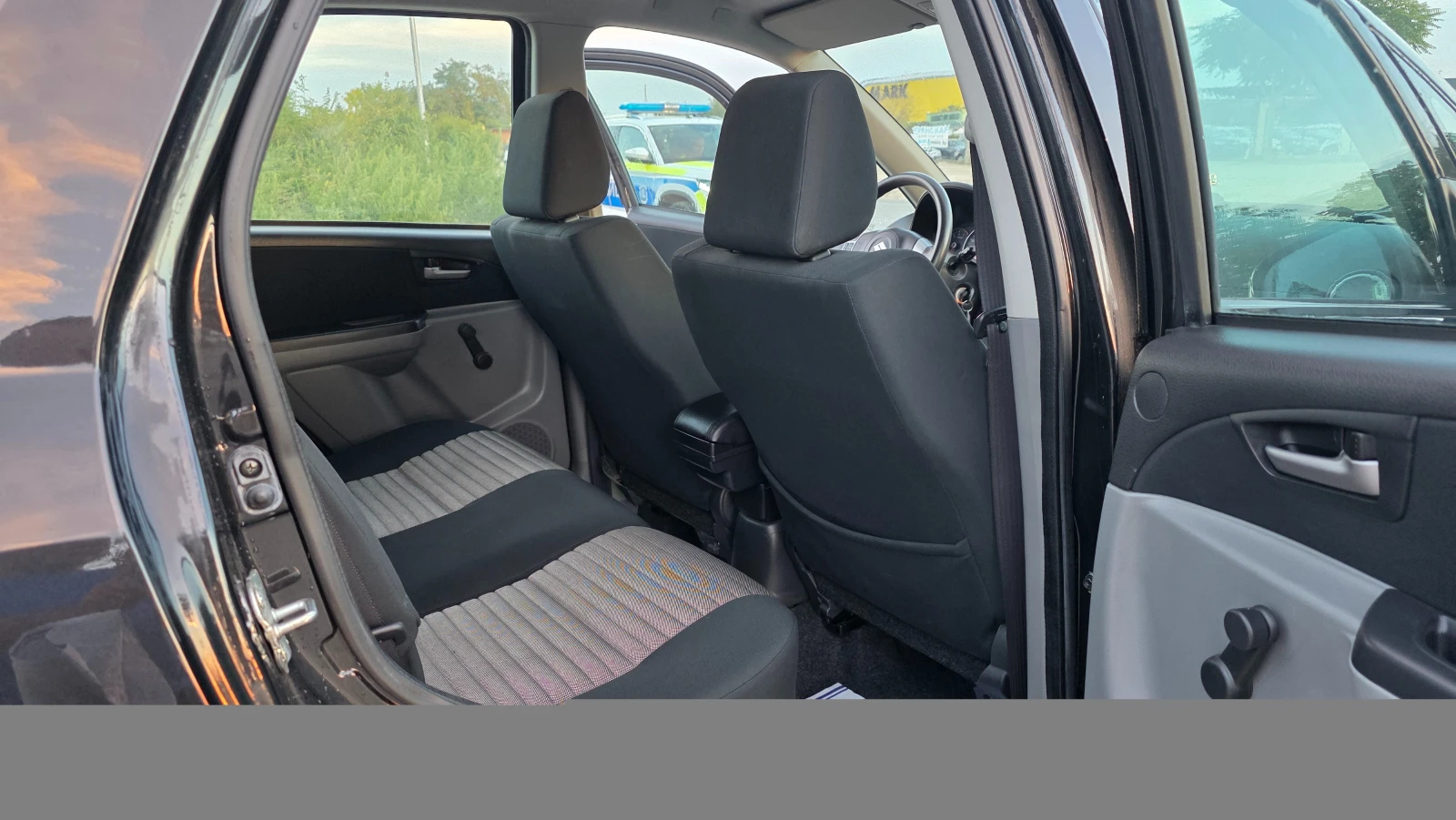 Suzuki SX4 УНИКАТ, снимка 10 - Автомобили и джипове - 56742690