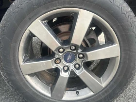 Ford F150 LARIAT 4WD SuperCrew 145 | CARFAX | БЕЗ ИНЦИДЕНТИ, снимка 6