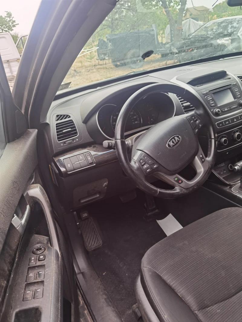 Kia Sorento 3.3 gdi, снимка 11 - Автомобили и джипове - 48362461