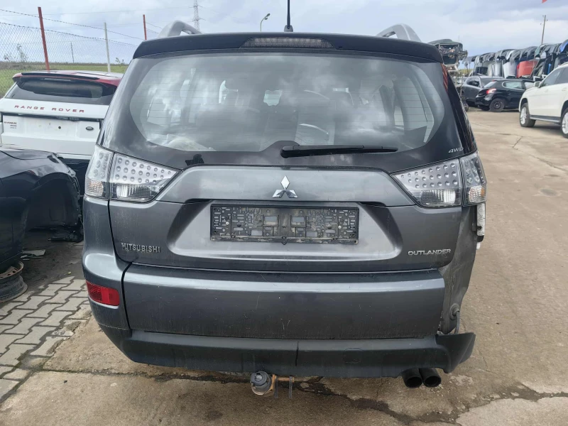 Mitsubishi Outlander 2.0, снимка 3 - Автомобили и джипове - 52492752