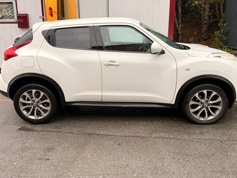 Nissan Juke 1.6 Кожа/Кейлес, снимка 3 - Автомобили и джипове - 52891749