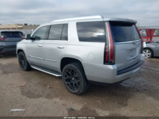 Cadillac Escalade LUXURY* 6.2L V8 420HP* Клип на мотор* Крайна цена!, снимка 3 - Автомобили и джипове - 52975915