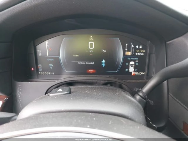 Cadillac Escalade LUXURY* 6.2L V8 420HP* Клип на мотор* Крайна цена!, снимка 7 - Автомобили и джипове - 52975915