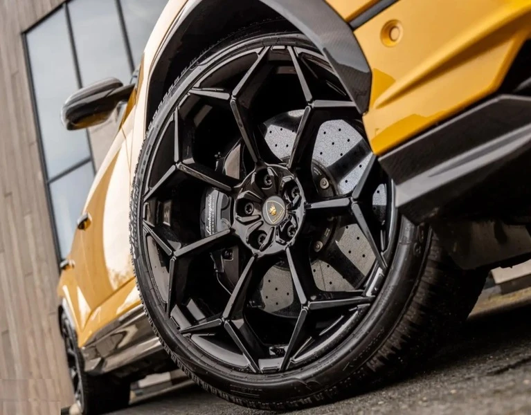 Lamborghini Urus URUS 4.0 PERFORMANTE CARBON ACRAPOVIC, снимка 4 - Автомобили и джипове - 54781563
