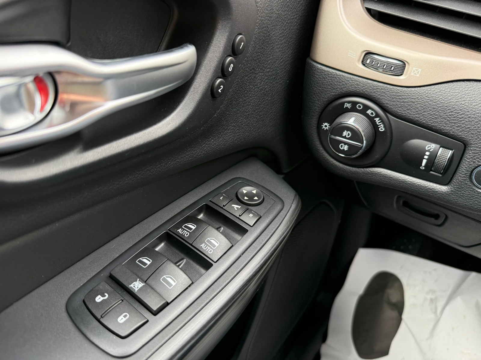 Jeep Cherokee 2.2d 200 .. 44 | Mobile.bg   15