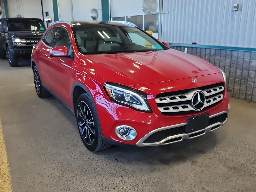 Mercedes-Benz GLA 250 * CARFAX * БЕЗ ПЪРВОНАЧАЛНА ВНОСКА - изображение 2