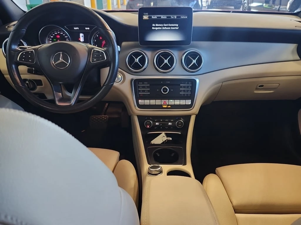 Mercedes-Benz GLA 250 * CARFAX * БЕЗ ПЪРВОНАЧАЛНА ВНОСКА - изображение 6