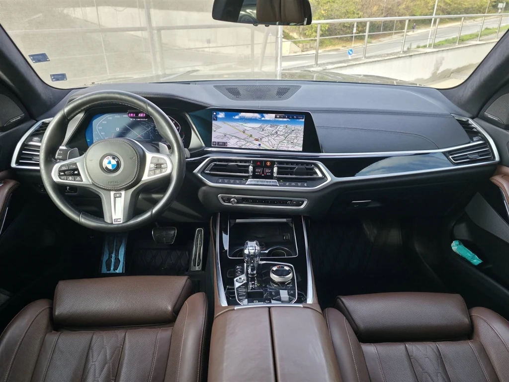 BMW X7 M50d - изображение 9