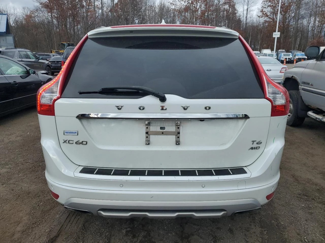 Volvo XC60 T6 DYNAMIC/TWO-TONE/* АВТОКРЕДИТИРАНЕ - изображение 6