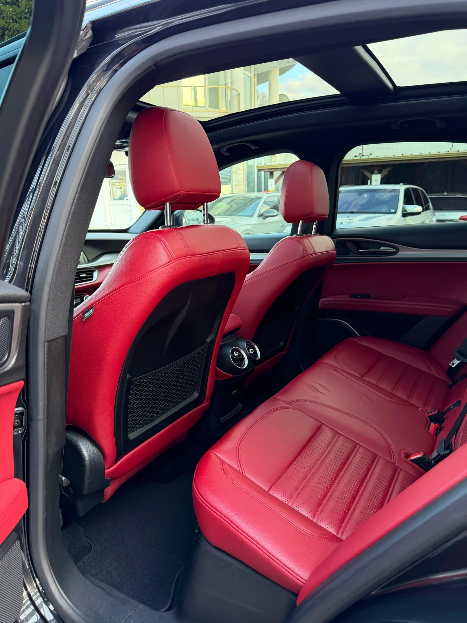 Alfa Romeo Stelvio 2.0T Q4 Ti Sport, снимка 8 - Автомобили и джипове - 54001139