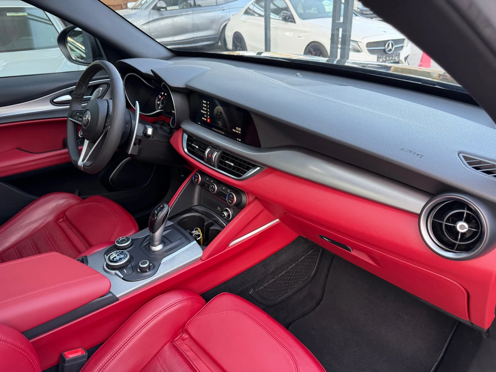 Alfa Romeo Stelvio 2.0T Q4 Ti Sport, снимка 12 - Автомобили и джипове - 54001139