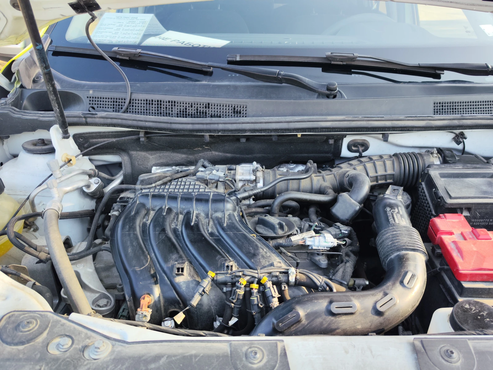 Dacia Duster 1.6 LPG 60000km, снимка 5 - Автомобили и джипове - 54248575