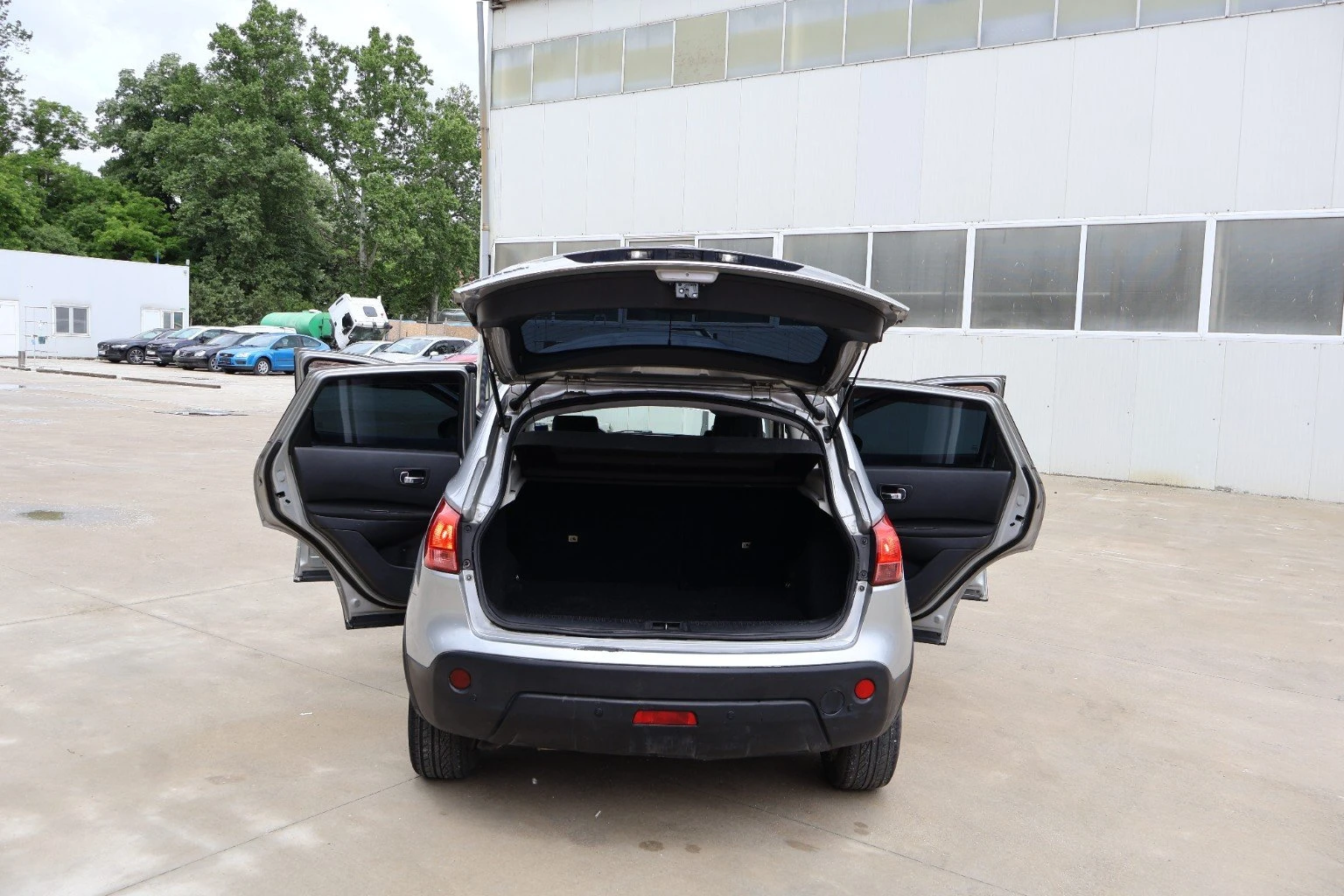 Nissan Qashqai J10, снимка 8 - Автомобили и джипове - 54657809