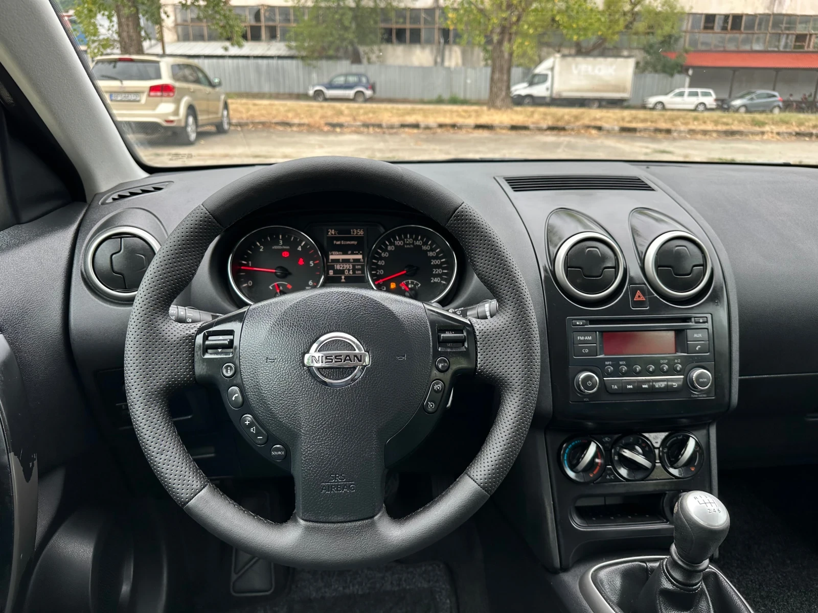 Nissan Qashqai 1.5DCI Facelift, снимка 14 - Автомобили и джипове - 54784122