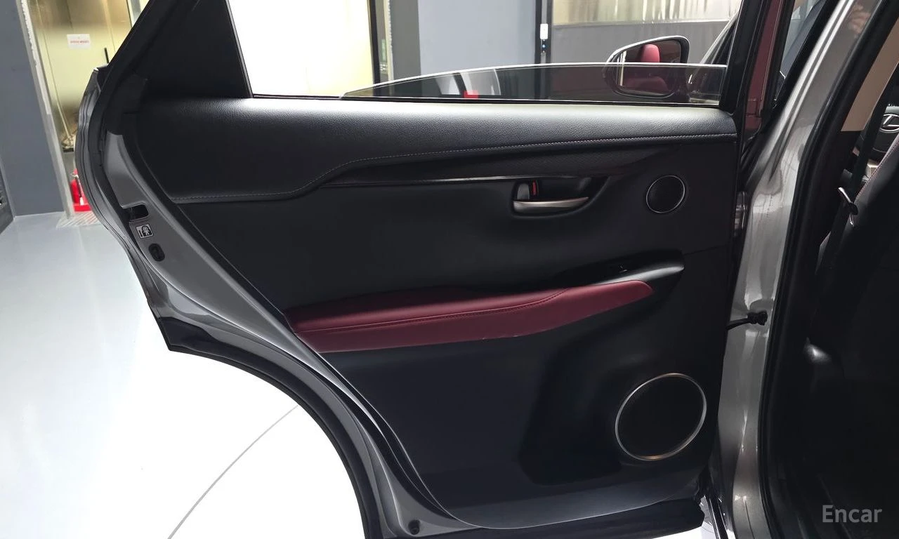 Lexus NX 300h SUPREME* ПОДГРЕВ* НАВИГАЦИЯ* ОБДУХВАНЕ, снимка 9 - Автомобили и джипове - 54961417