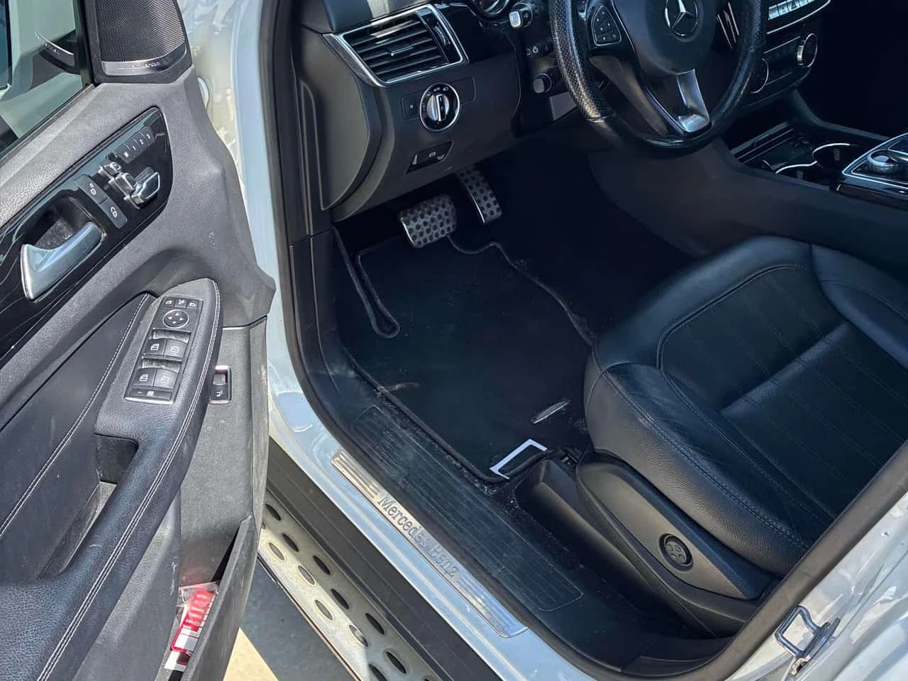 Mercedes-Benz GLE 400 4MATIC | CARFAX | АВТОКРЕДИТ БЕЗ ПЪРВОНАЧАЛНА, снимка 7 - Автомобили и джипове - 55601158