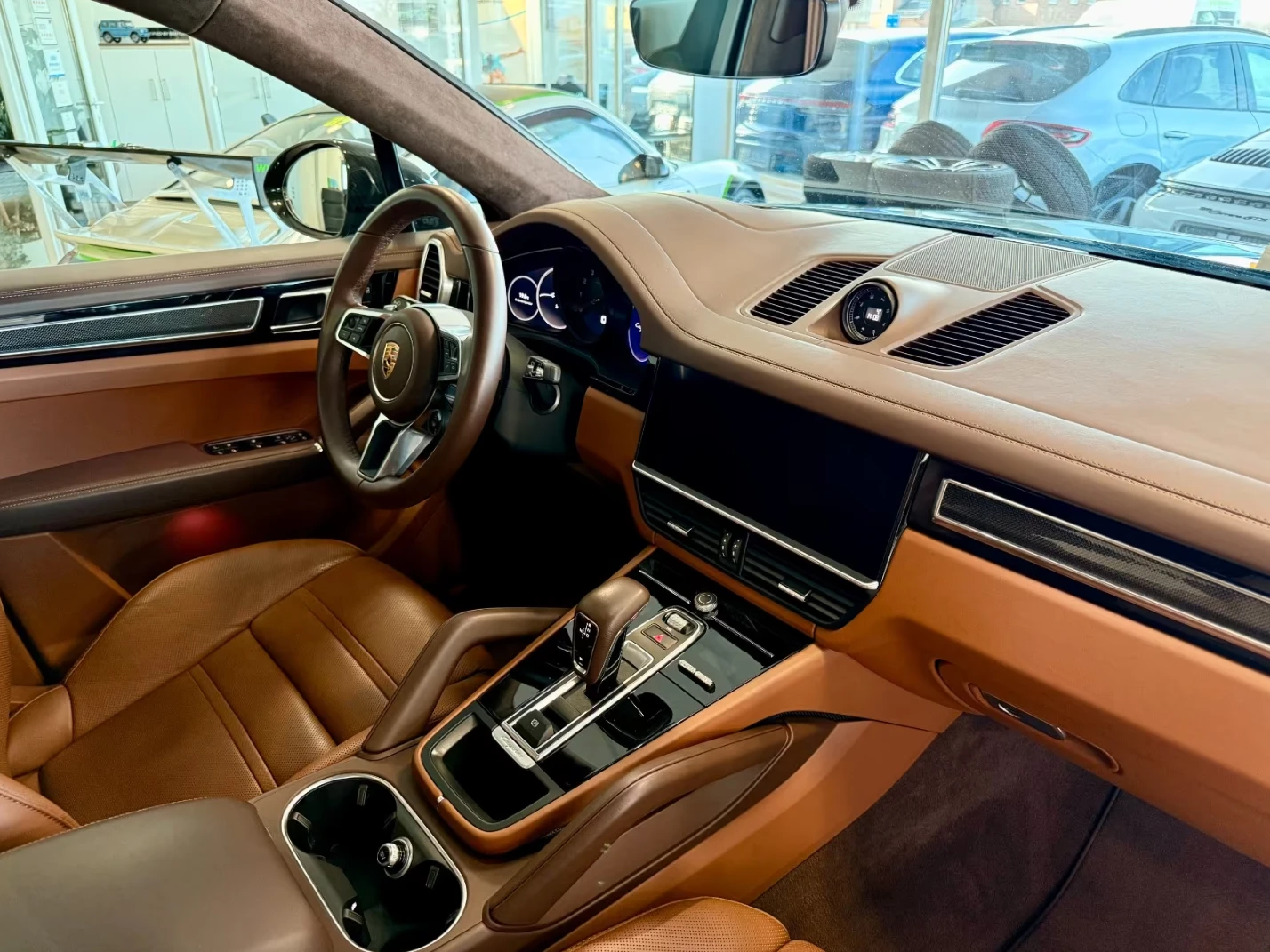 Porsche Cayenne COUPE* PLATINUM EDITION* 3xTV* 360* PANO* ВЕНТИЛАЦ, снимка 14 - Автомобили и джипове - 55663273