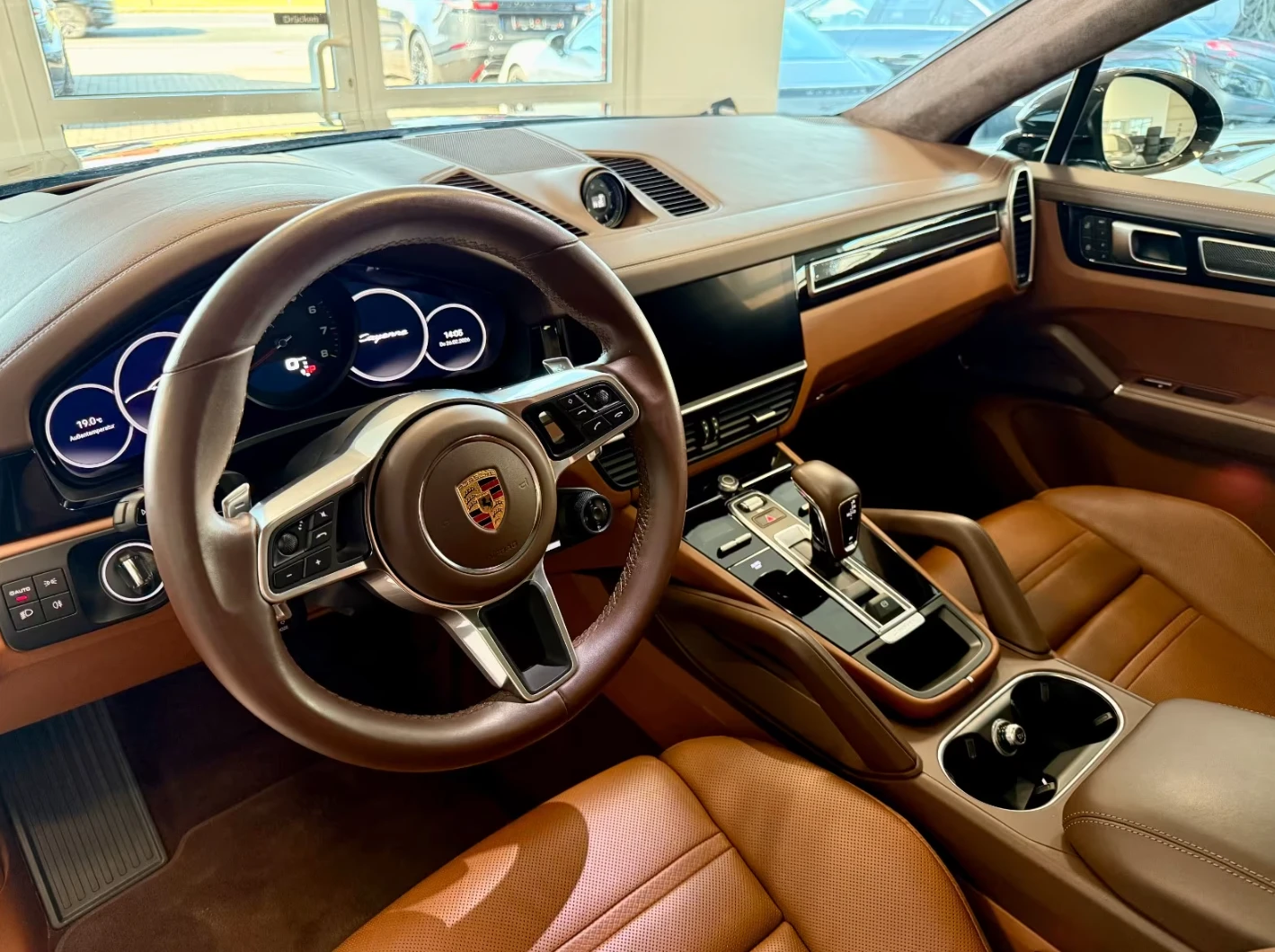 Porsche Cayenne COUPE* PLATINUM EDITION* 3xTV* 360* PANO* ВЕНТИЛАЦ, снимка 7 - Автомобили и джипове - 55663273